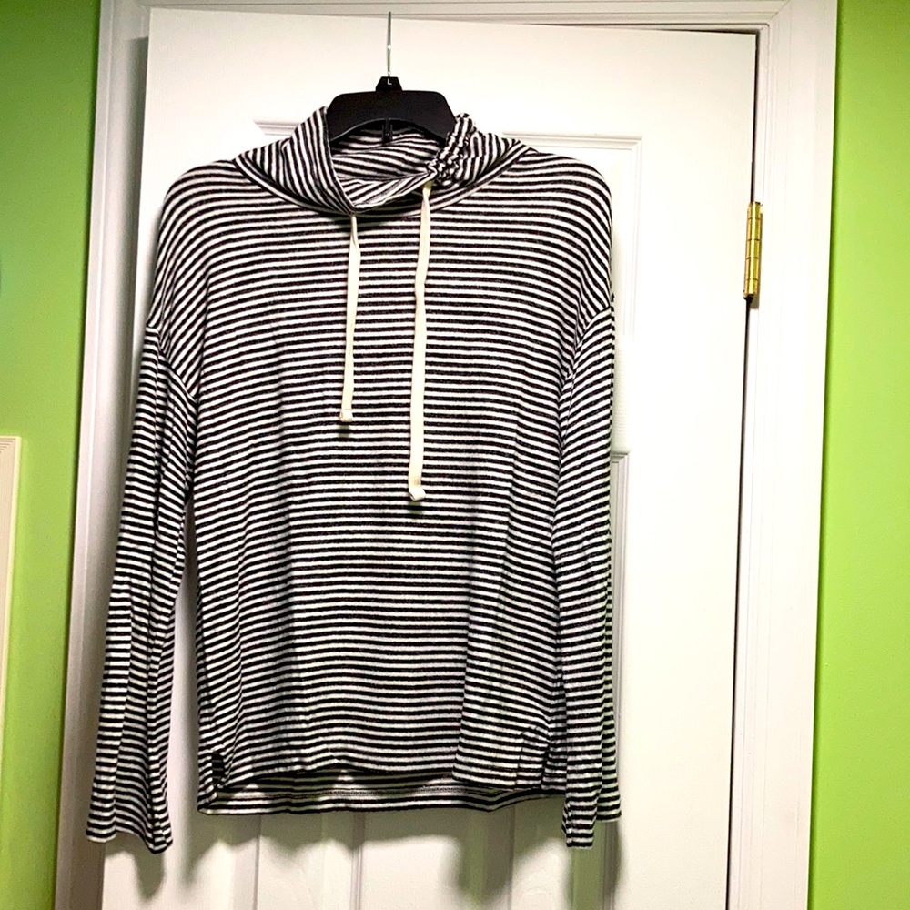 NEW BLACK AND WHITE HOODIE